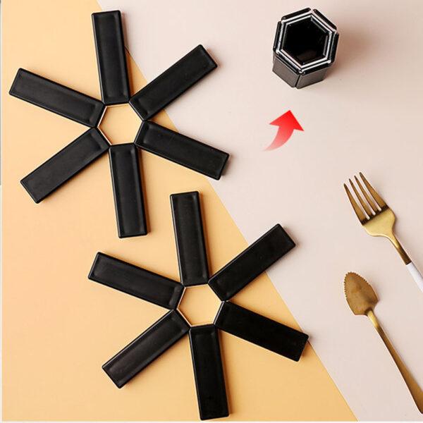 Foldable Heat-Resistant Pan Mat: Sturdy ABS Pot Placemat for Kitchen. - Image 4