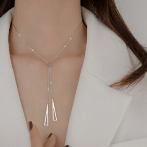 Sterling Silver Triangle Necklace: Geometric Clavicle Chain Jewellery for Women