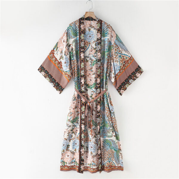Printed Crane Kimono: Bohemian Dress Robe for Exotic Elegance - Image 3