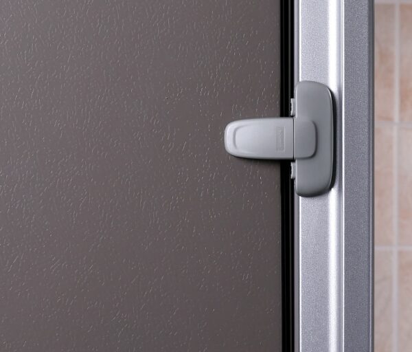 Child Safety Lock: New Solution for Loose Refrigerator Door Prevention - Image 3