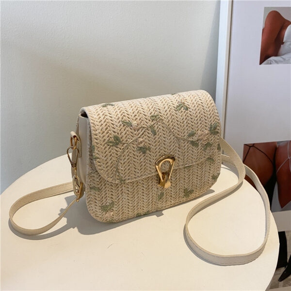 Chic Summer Straw Woven Bag: Expressive Fashion for Stylish Girls - Image 4