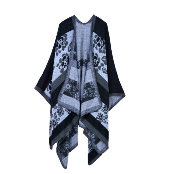 Ethnic Plaid Scarf: Stylish Travel Shawl for Autumn-Winter - Image 5