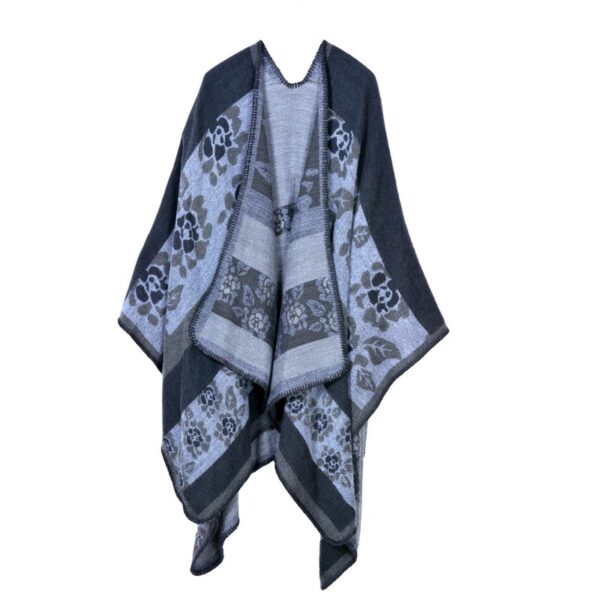 Ethnic Plaid Scarf: Stylish Travel Shawl for Autumn-Winter - Image 4