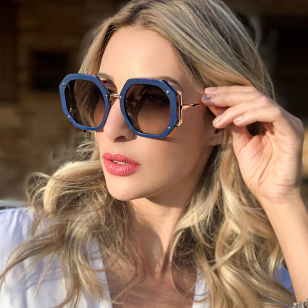 Women's Fashion Polygon Sunglasses: Trendy and Stylish Eyewear Choice - Image 2