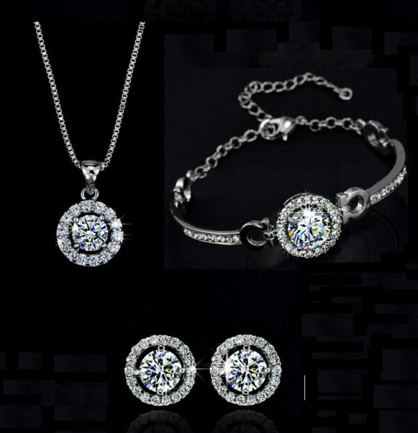 High-Quality and Adorned With Sparkling Diamonds Jewellery Sets