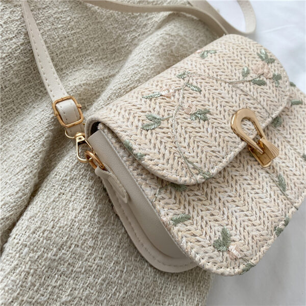 Chic Summer Straw Woven Bag: Expressive Fashion for Stylish Girls - Image 7