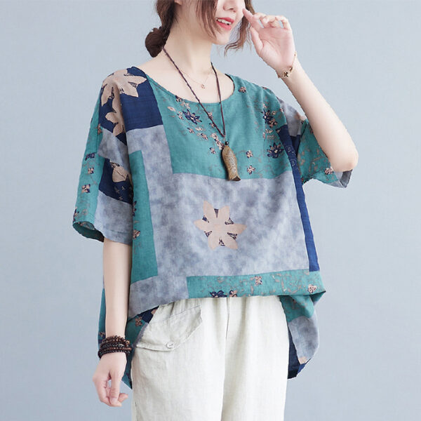 Ethnic Print Round Neck Tee: Loose Short Sleeve Fashion Statement - Image 4